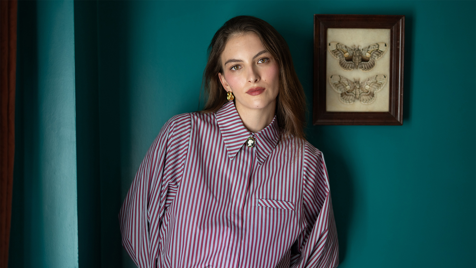 6 Shirt Trends All the Chic Girls Are Wearing With Baggy Jeans